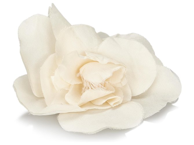 Spilla Chanel in tessuto bianco camelia Crudo Panno  ref.160049