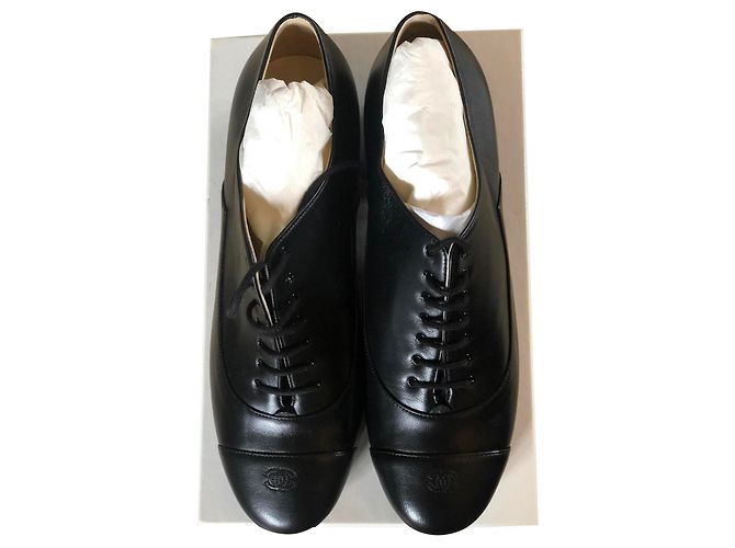 Chanel uniforme Nero Agnello Pelle