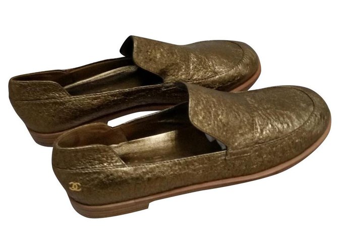 Chanel moccasins Golden Leather  ref.160383