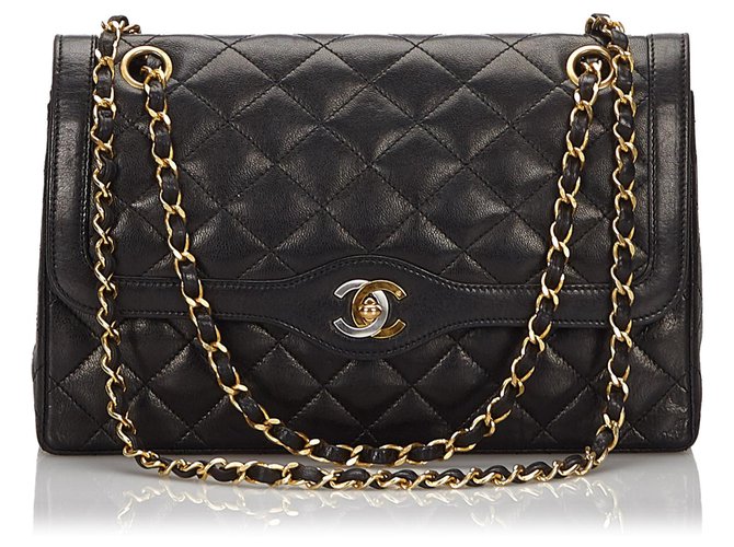Timeless Chanel Black Matelasse lined Flap Shoulder Bag Leather  ref.160429