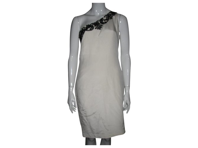 Marchesa Un vestido adornado con hombros Blanco Seda  ref.160609