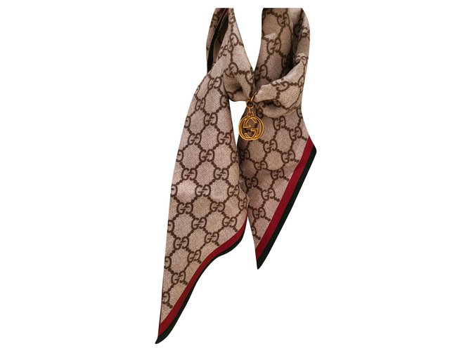 Gucci sciarpe Seta  ref.160681