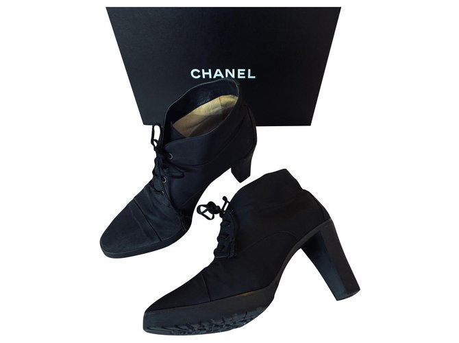Chanel Ankle Boots Black Cloth ref.160696 - Joli Closet