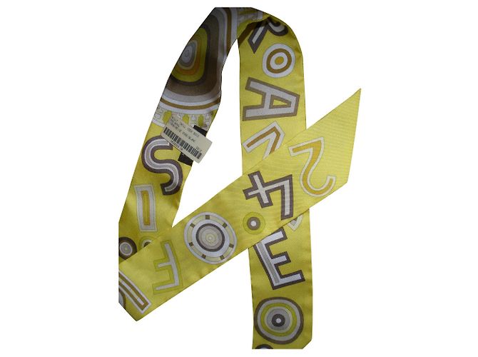 Twilly Hermès Tohu Bohu de seda amarilla Amarillo