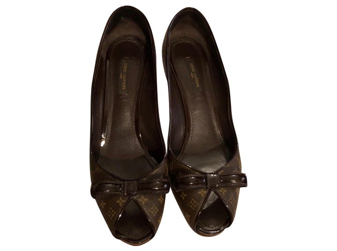 Louis Vuitton Heels Dark brown Leather  ref.160846