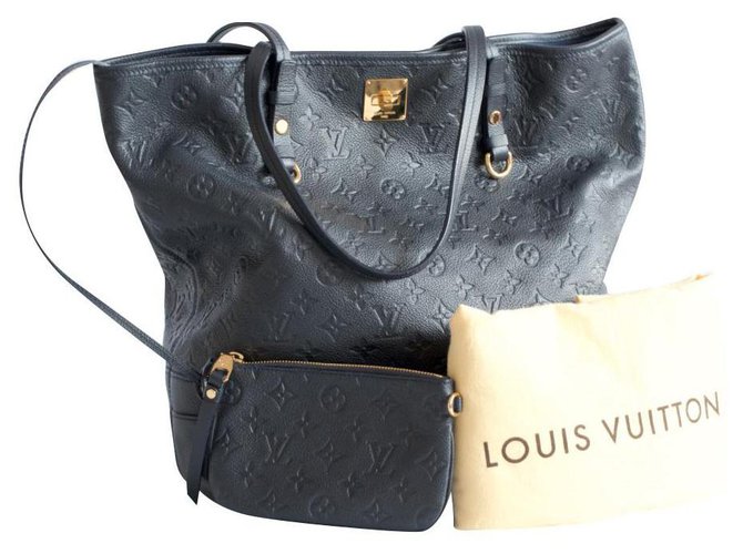 Louis Vuitton Handbags Blue Leather  ref.161195