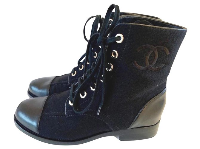 Chanel Ankle Boots Black Leather  ref.161783