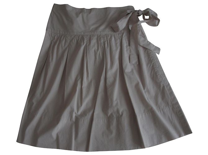 Saia Chloé modelo Sea Shell Bege