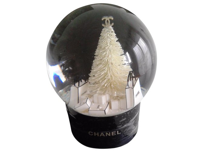 Chanel Boule à  neige Verre Noir  ref.161940