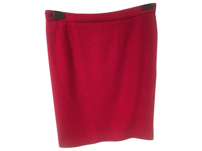 Chanel Skirts Red Wool  ref.162383