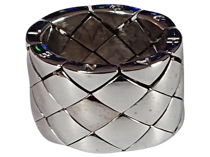 Chanel Gesteppter Ring Silber Weißgold  ref.162390