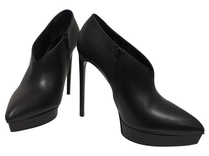 yves saint laurent black shoes