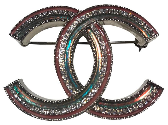 CHANEL lined CC MULTICOLORED PIN / PERFECT CONDITION / NEVER SERVED Steel  ref.162682