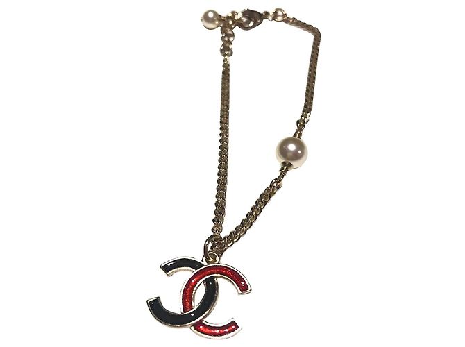PULSERA DE ORO CC CON FORMA DE CHANEL . NUEVO !!! Dorado