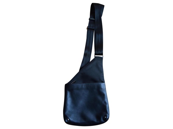 Le Tanneur Backpack Tanner mono strap for Man Black Polyamide  ref.162748