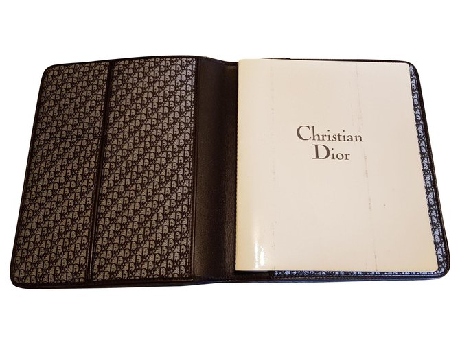 Dior Cadeaux VIP Cuir Marron foncé  ref.163206