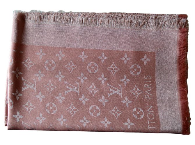 Louis Vuitton monogram shine shawl rose velours – Lady Clara's