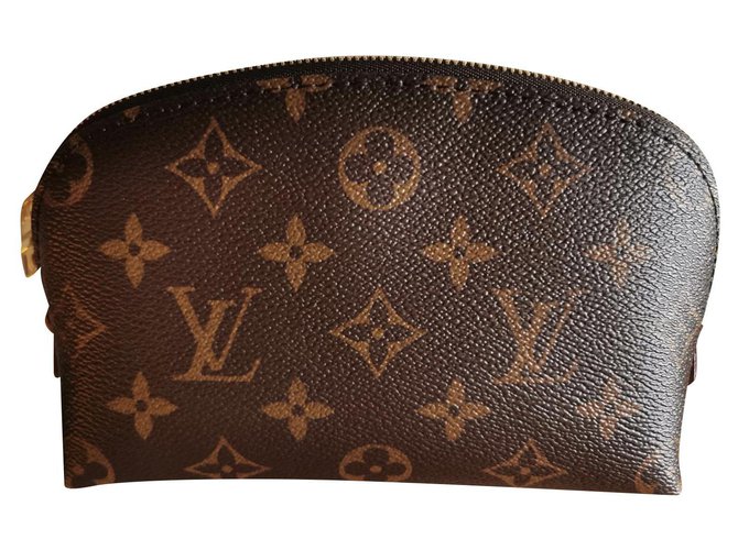 Pochette cosmétique Louis Vuitton PM Cuir Marron  ref.163821