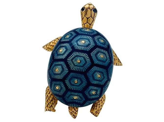 Broche de tortuga Boucheron oro amarillo, esmalte y zafiro.