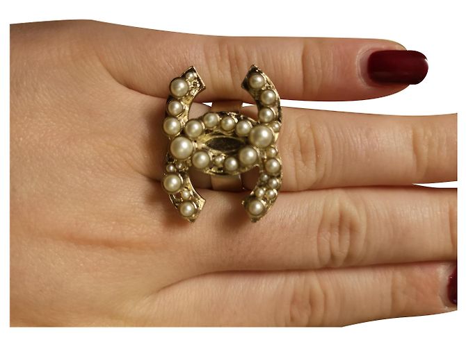 Ausgefallene C-Chanel mit Ringfutter Golden Vergoldet
