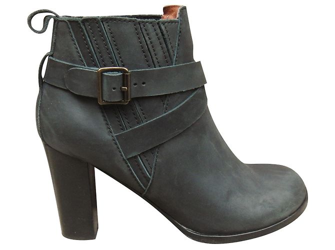 See By Chloé p boots 38 Sina model Black
