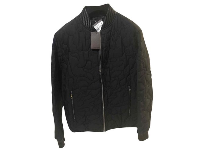 Louis Vuitton New jacket never worn Black Polyester  ref.164939