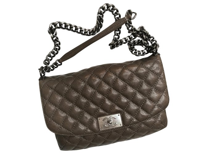 Chanel Jumbo Flap Bag em caviar Marrom Taupe Cinza antracite Couro  ref.164943