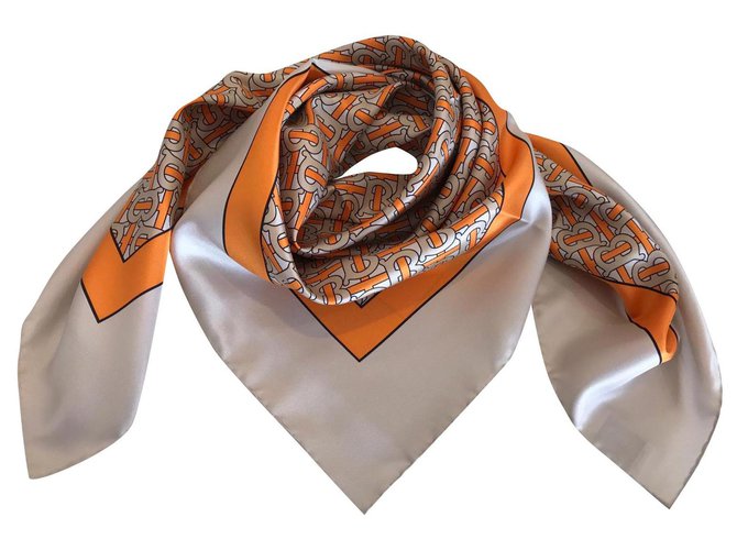 FOULARD BURBERRY Soie Beige  ref.164961