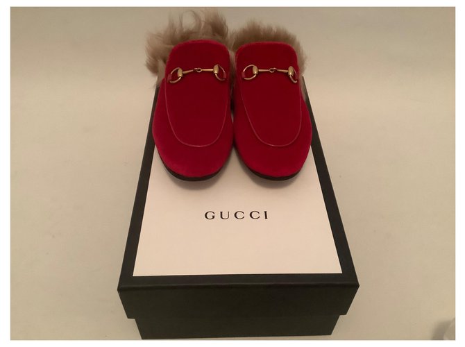 Sabot Gucci Princetown in velluto rosso e pelliccia Sabbia  ref.165026