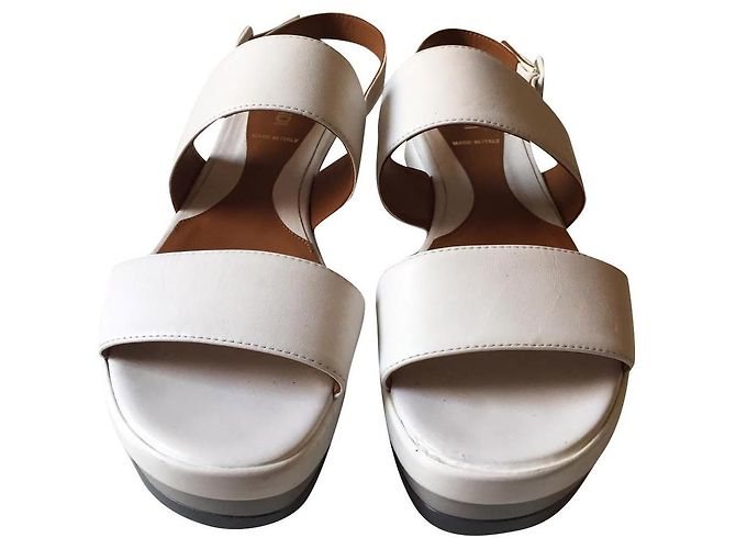 Fendi leather sandals White