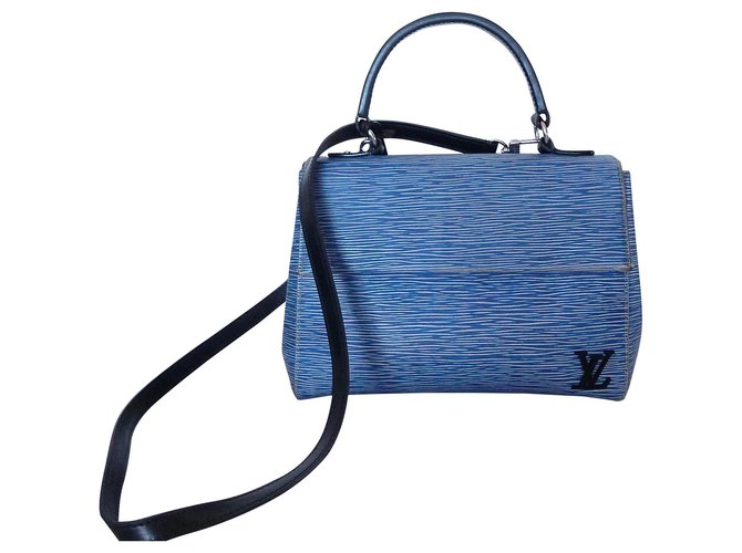 Sacs à main Louis Vuitton Louis Vuitton sac Cluny BB cuir épi Cuir Bleu ref.165200 - Joli Closet