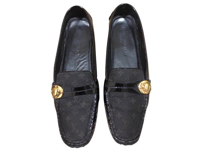 Louis Vuitton Moccasins Black Patent leather  ref.165231