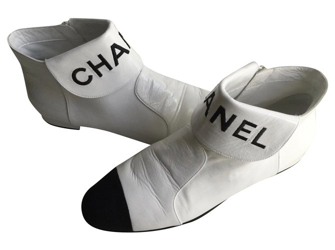 Chanel Black and Metallic Gold Leather Paris-New York Graffiti Boots Size  EU 36 Chanel