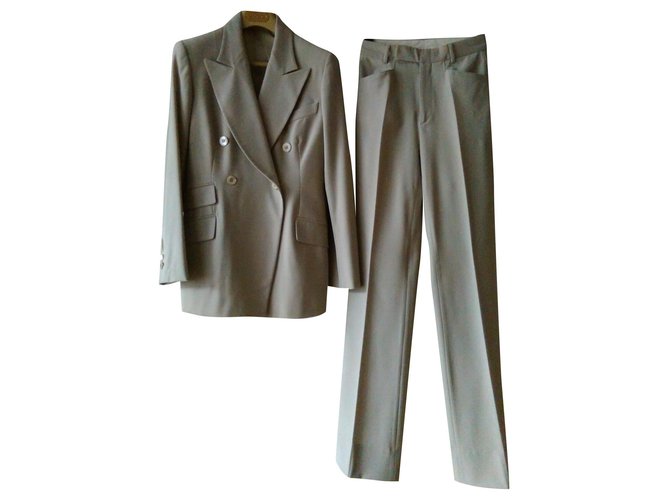 GUCCI Tailleur mit Hose Grau Wolle  ref.165525