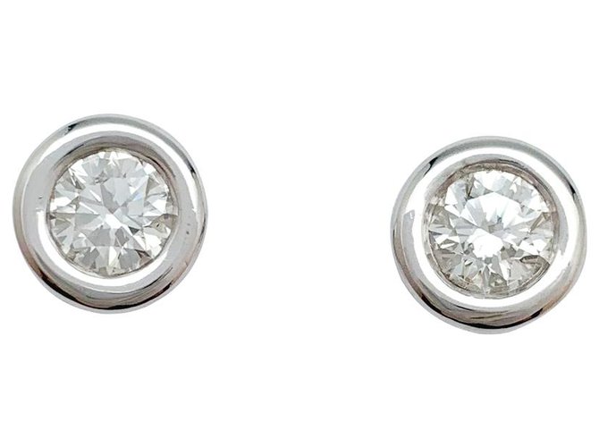 inconnue Puces d'oreilles en or blanc, deux diamants de 1,01 carat.  ref.165864