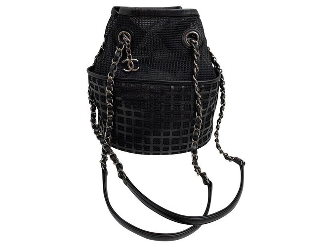 Chanel Black Leather Cloth  ref.165867