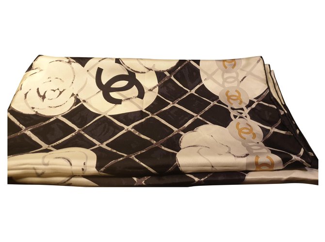 Chanel Scarves Eggshell Silk  ref.165893