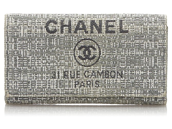 Chanel Grey Deauville Carteira comprida Branco Cinza Algodão Palha Pano  ref.166744