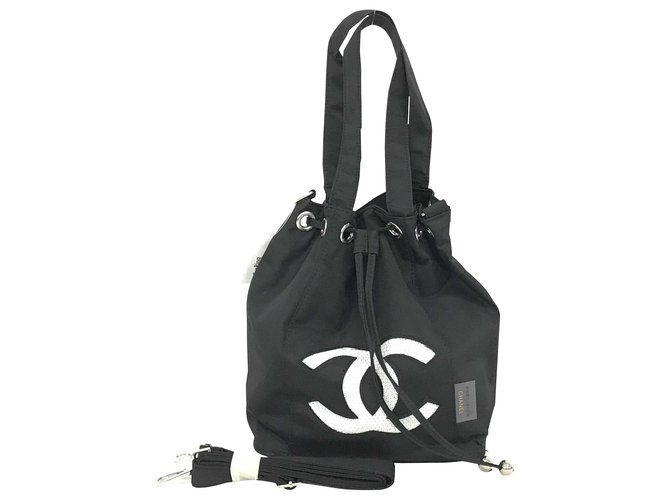 Chanel shoulder bag Black Cloth  ref.166854