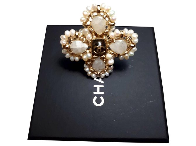Anello Chanel nuovo mai indossato D'oro Perla  ref.167258