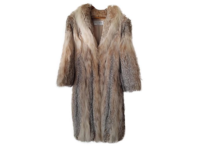 Casaco Lynx Yves Saint Laurent. Creme 