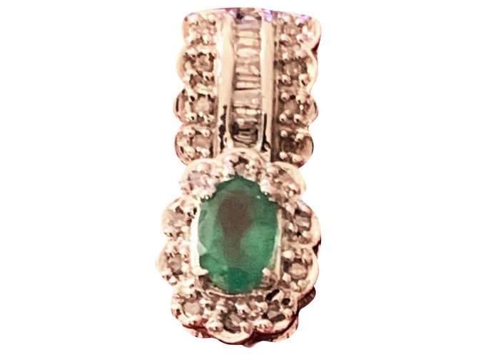 Autre Marque Old Pendant in White Gold with an entourage of 26 Diamonds all around the Emerald and on the bail. Light green  ref.167382