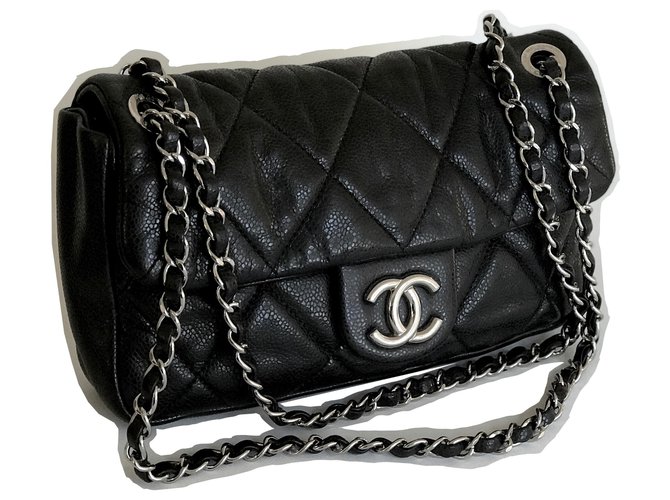 Timeless Chanel Medium Classic Flap Bag Caviar w/ box, Dustbag Black Leather  ref.167591 - Joli Closet