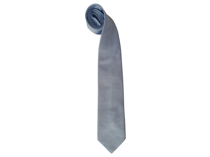 Corbata Ermenegildo Zegna de seda azul con rayas