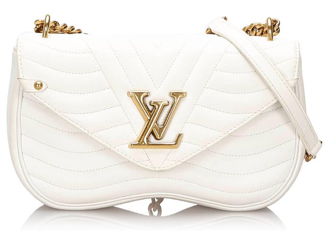 Louis Vuitton White New Wave Chain Bag MM Leather Metal  ref.168490