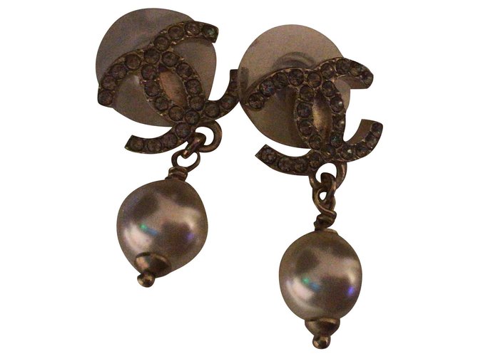 Cambon Bellissimi orecchini Chanel D'oro  ref.168825