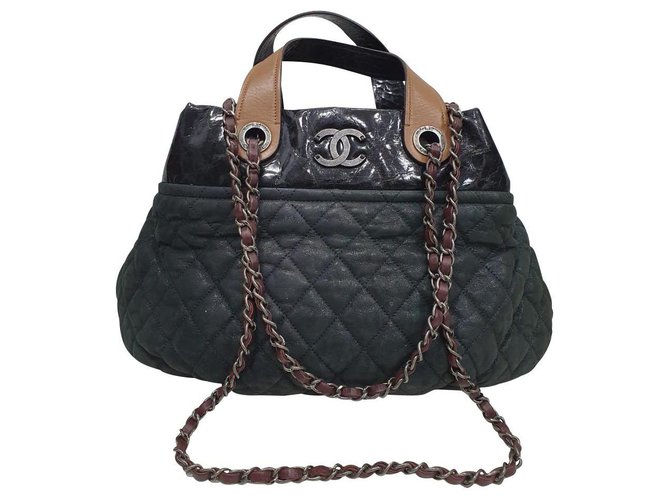 Chanel Black Leather  ref.168833