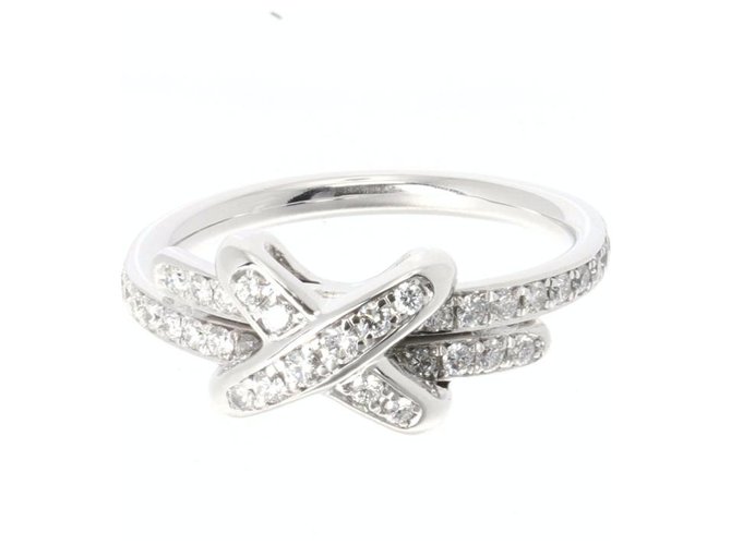 Excelente anel CHAUMET "Jogos de elos" pavimentados com diamantes , Neuve Branco Ouro branco  ref.168901