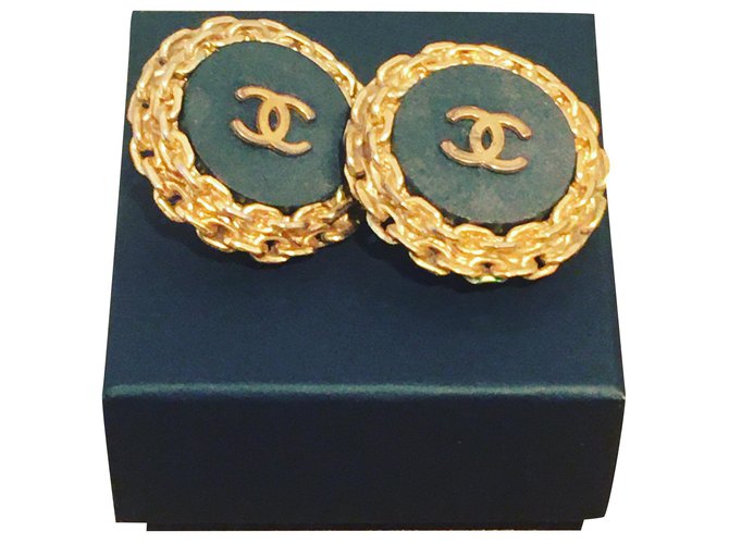 Chanel Brincos Preto Dourado Metal  ref.168922