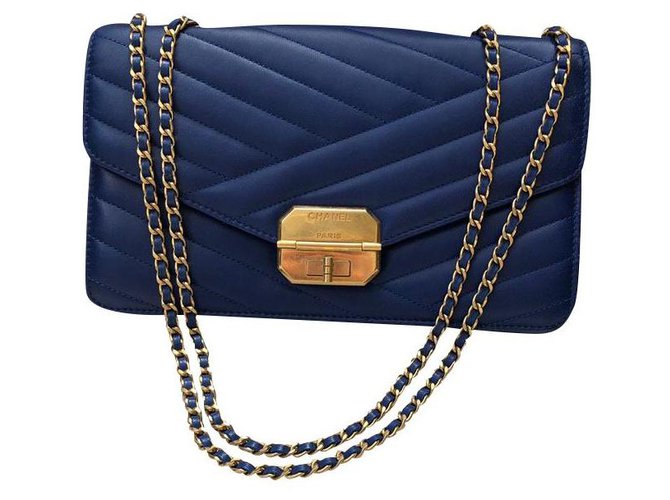 Chanel Blue Leather  ref.168981
